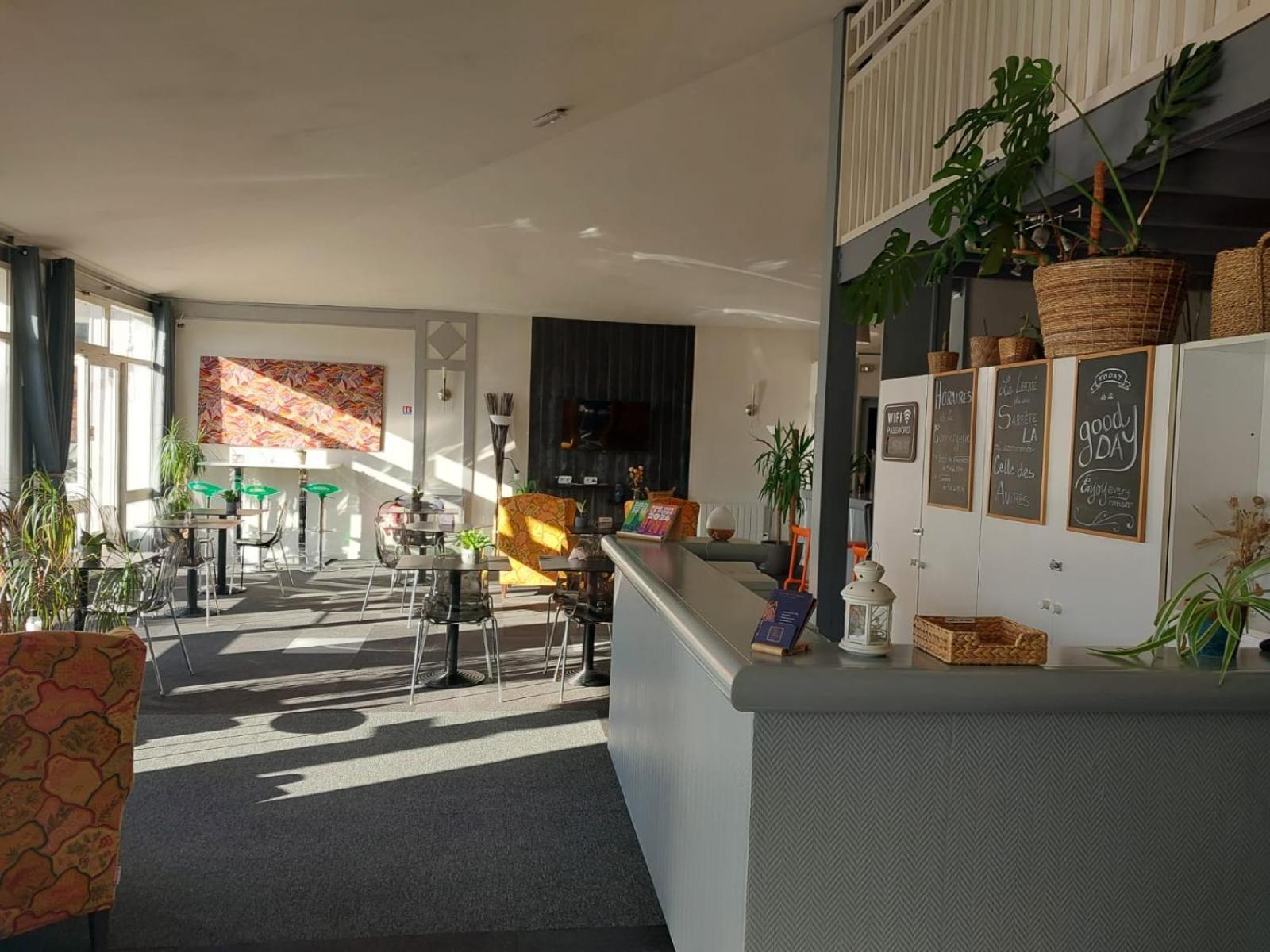 Escale Kennedy Hotel Mérignac Eksteriør billede