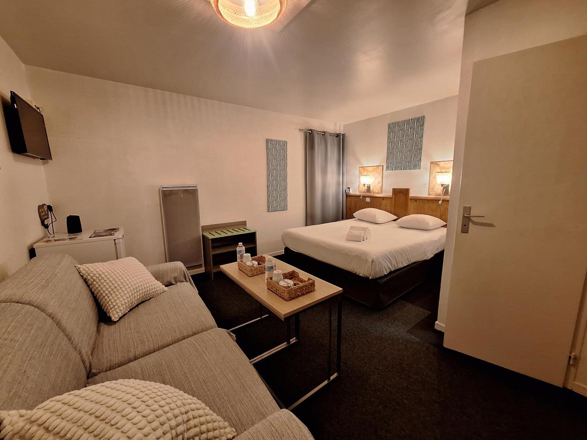 Escale Kennedy Hotel Mérignac Eksteriør billede